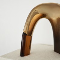 <a href="https://www.galeriegosserez.com/artistes/mohasseb-georges.html">Georges Mohasseb</a> - Tapir - Sculpture lumineuse